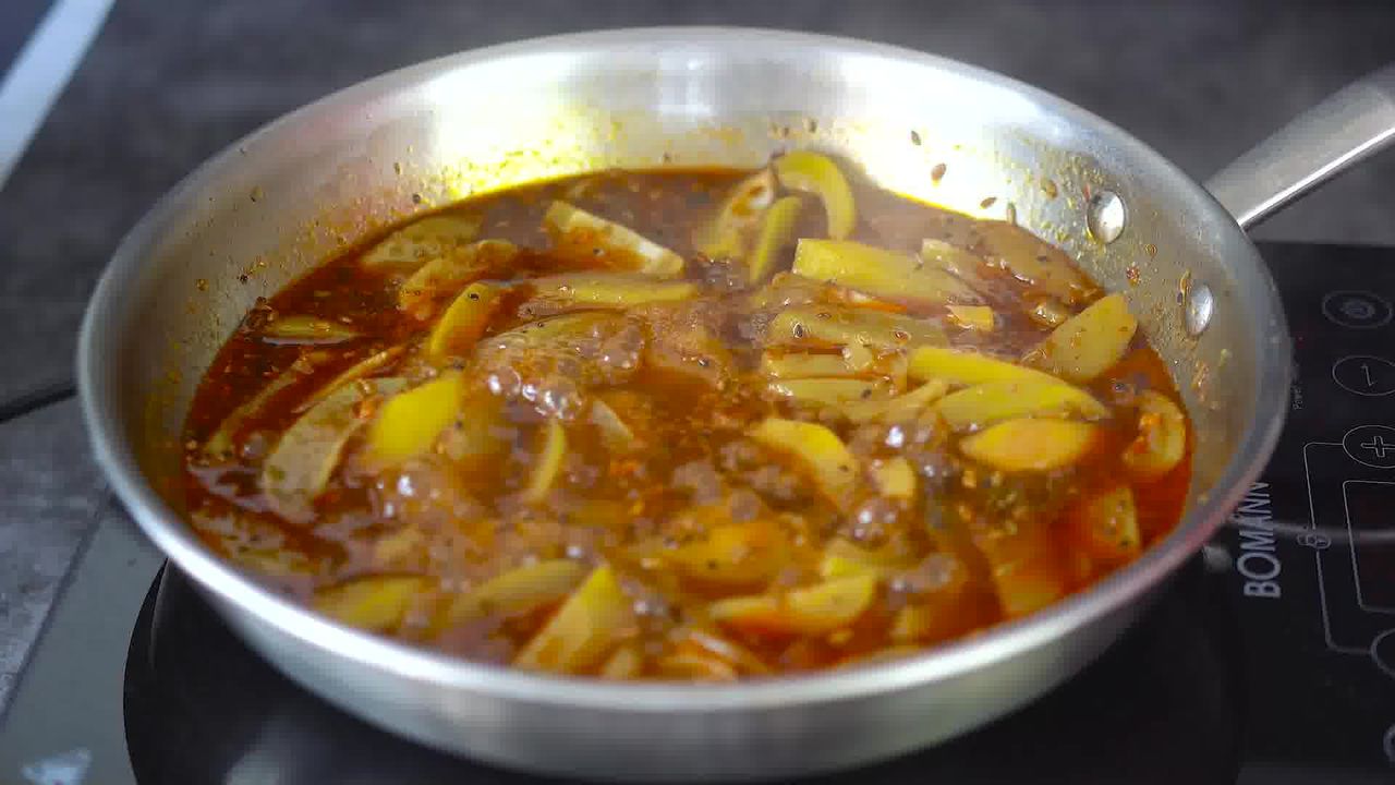 Image of the cooking step-1-14 for Aam Ki Launji | Sweet and Spicy Raw Mango Chutney
