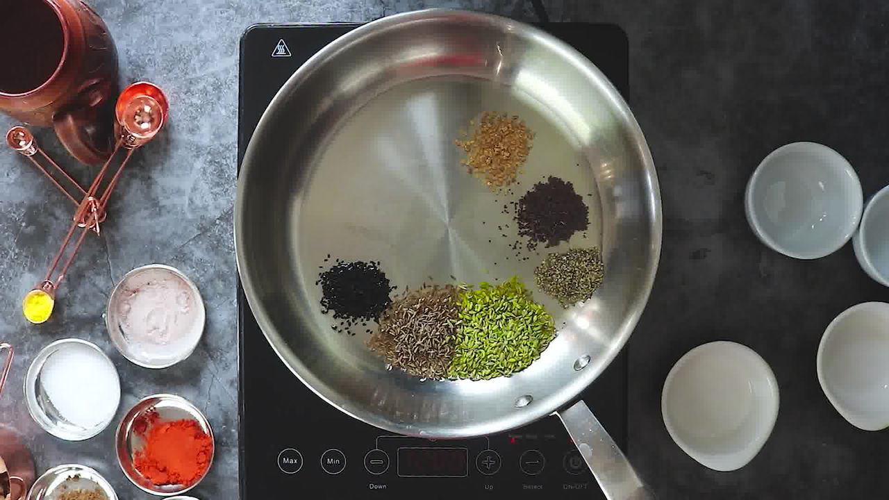 Image of the cooking step-1-4 for Aam Ki Launji | Sweet and Spicy Raw Mango Chutney