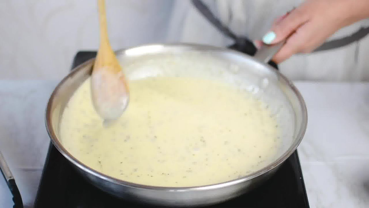 Image of the cooking step-1-7 for Best Homemade Alfredo Sauce