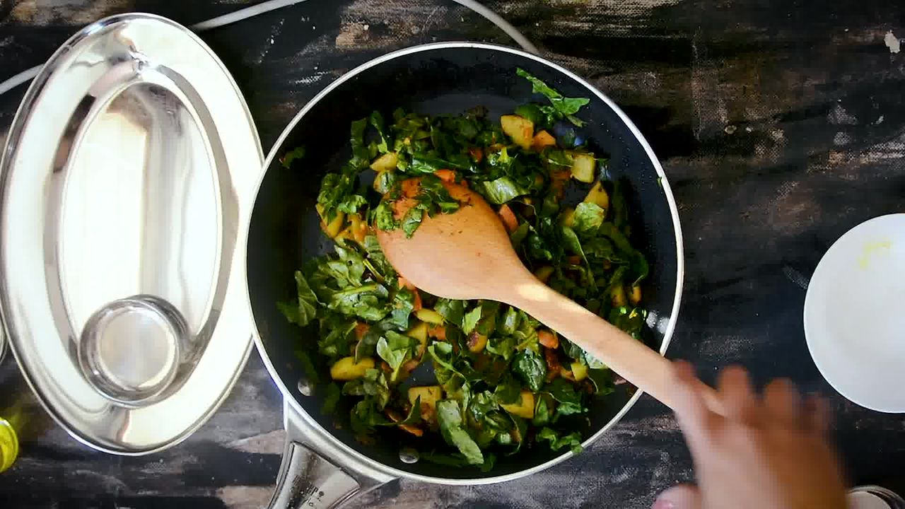 Image of the cooking step-1-11 for Aloo Palak - Spinach Potato Stir Fry