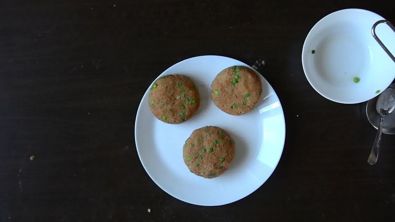 Image of the cooking step-1-4 for Aloo Tikki Burger Recipe
