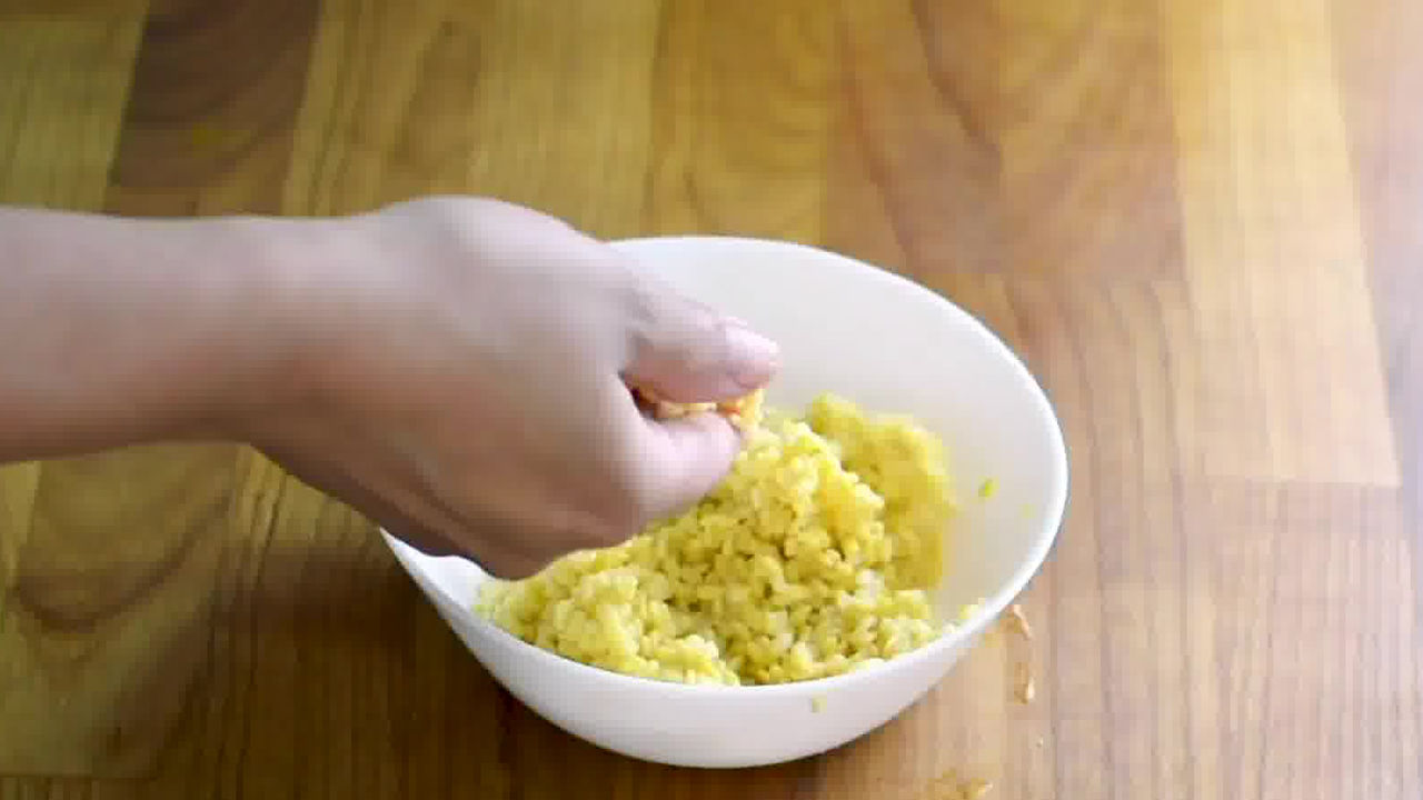 Image of the cooking step-1-2 for Aloo Tikki (Crispy Street Style)