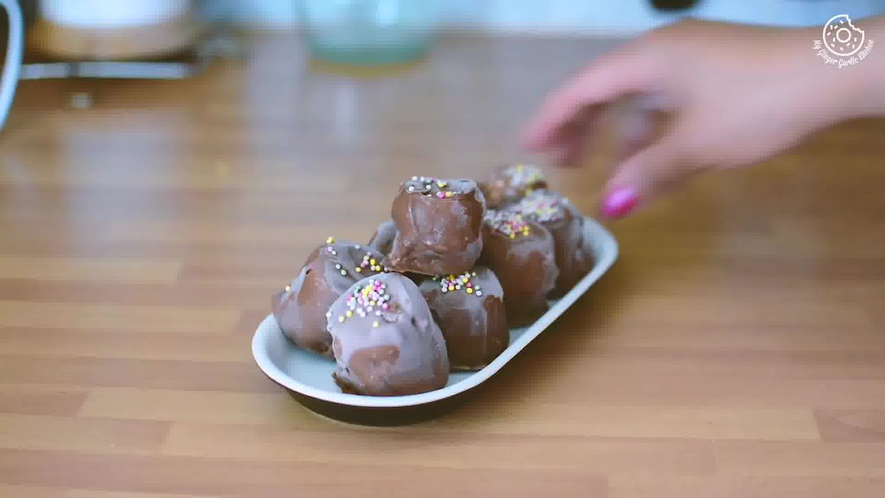 Image of the cooking step-1-8 for Banana Peanut Butter Chocolate Bites