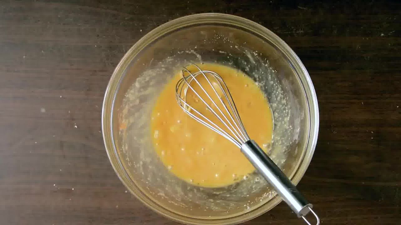 Image of the cooking step-1-4 for Banana Strawberry Bread Pudding (Video)