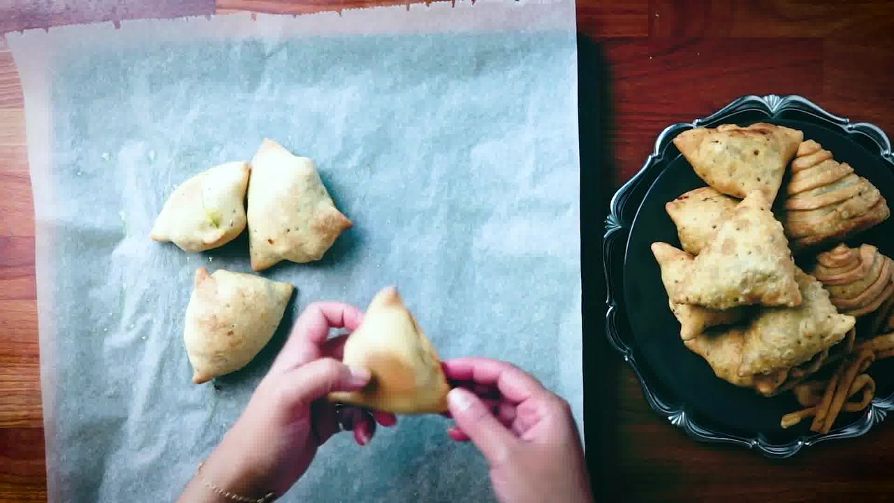 Image of the cooking step-7-3 for Samosa Recipe - How to Make Best Samosa