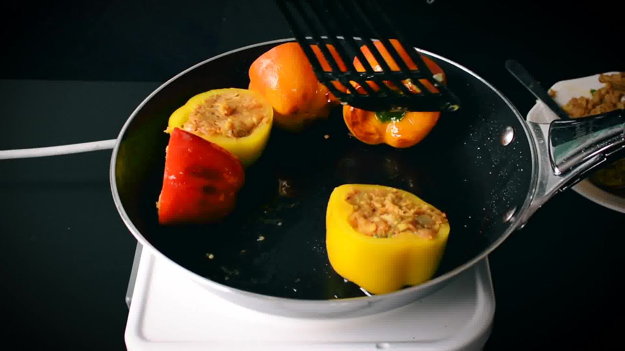 Image of the cooking step-4-3 for Bharwa Shimla Mirch - Potato Stuffed Bell Peppers