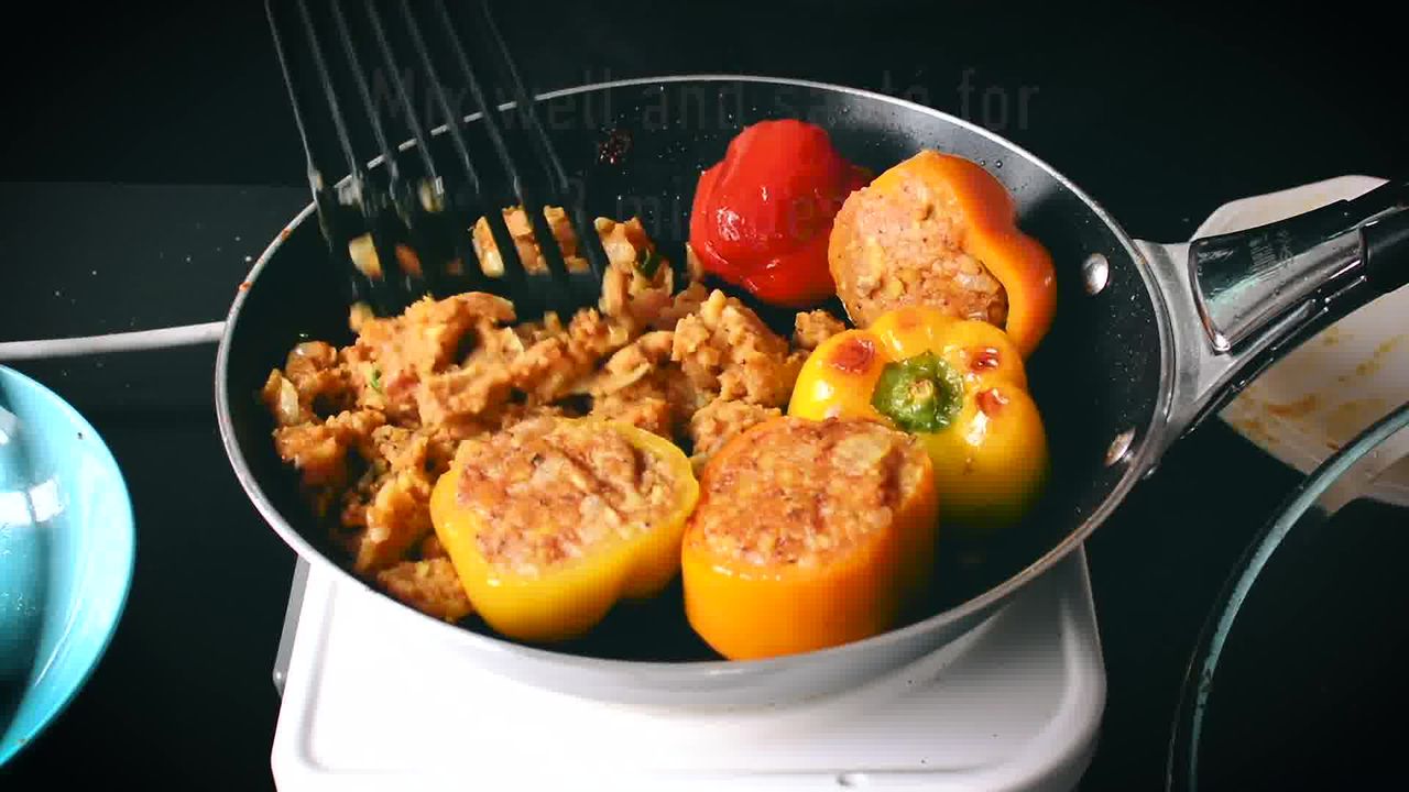 Image of the cooking step-4-6 for Bharwa Shimla Mirch - Potato Stuffed Bell Peppers