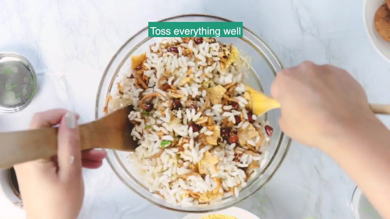 Image of the cooking step-1-6 for Bhel Puri (Step-By-Step Video Recipe)