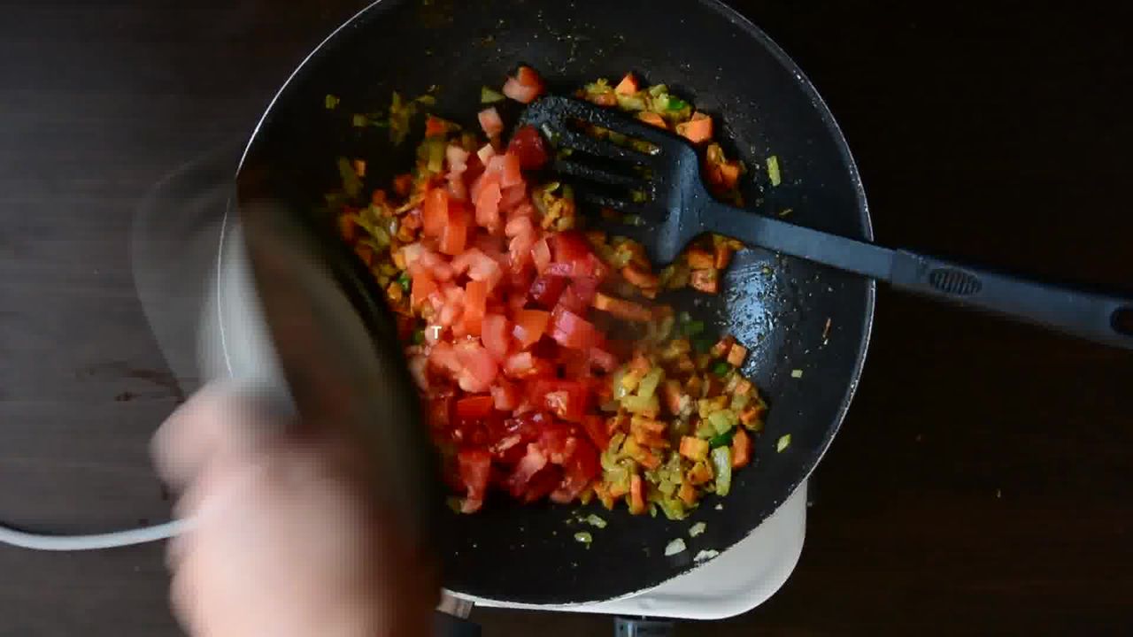 Image of the cooking step-1-7 for Lobia Briyani - Black Eyed Bean Carrot Biryani