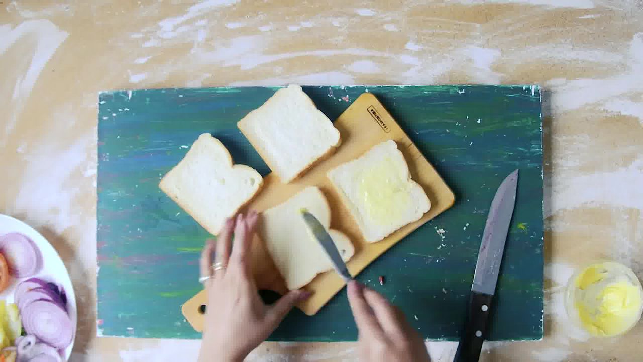Image of the cooking step-3-1 for Bombay Masala Toast - How to Make Masala Toast 