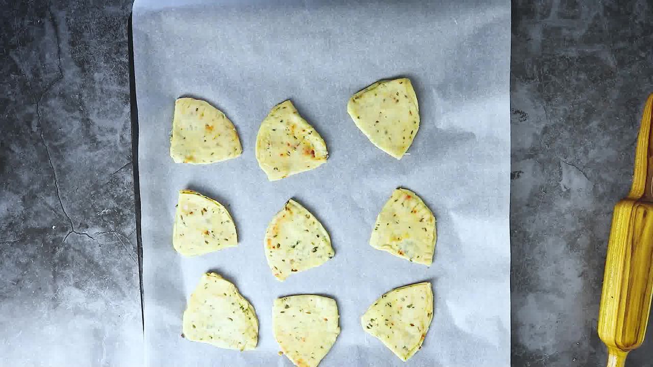 Image of the cooking step-6-2 for Cheese Garlic Masala Mathri (Fried, Air Fryer, Baked Recipe)