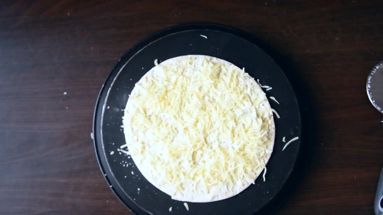 Image of the cooking step-3-2 for Cheesy Garlic Pizza Sticks with Figs Mayo Dip