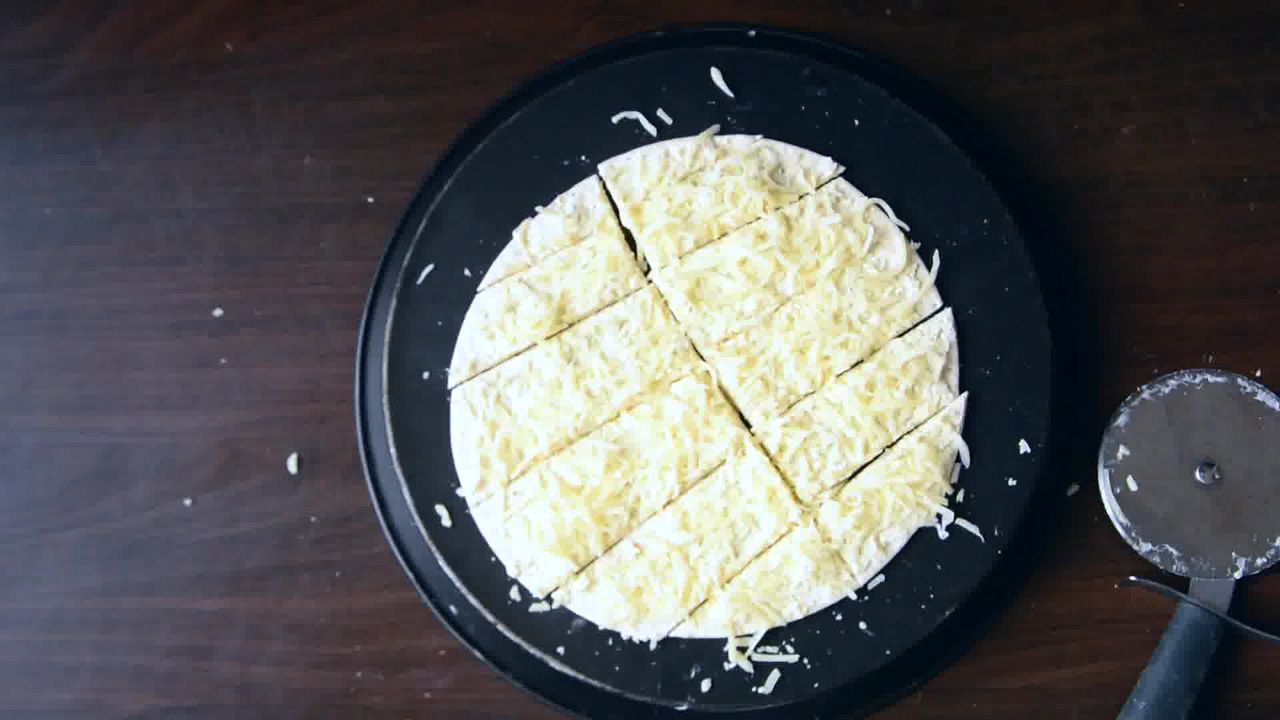 Image of the cooking step-3-4 for Cheesy Garlic Pizza Sticks with Figs Mayo Dip