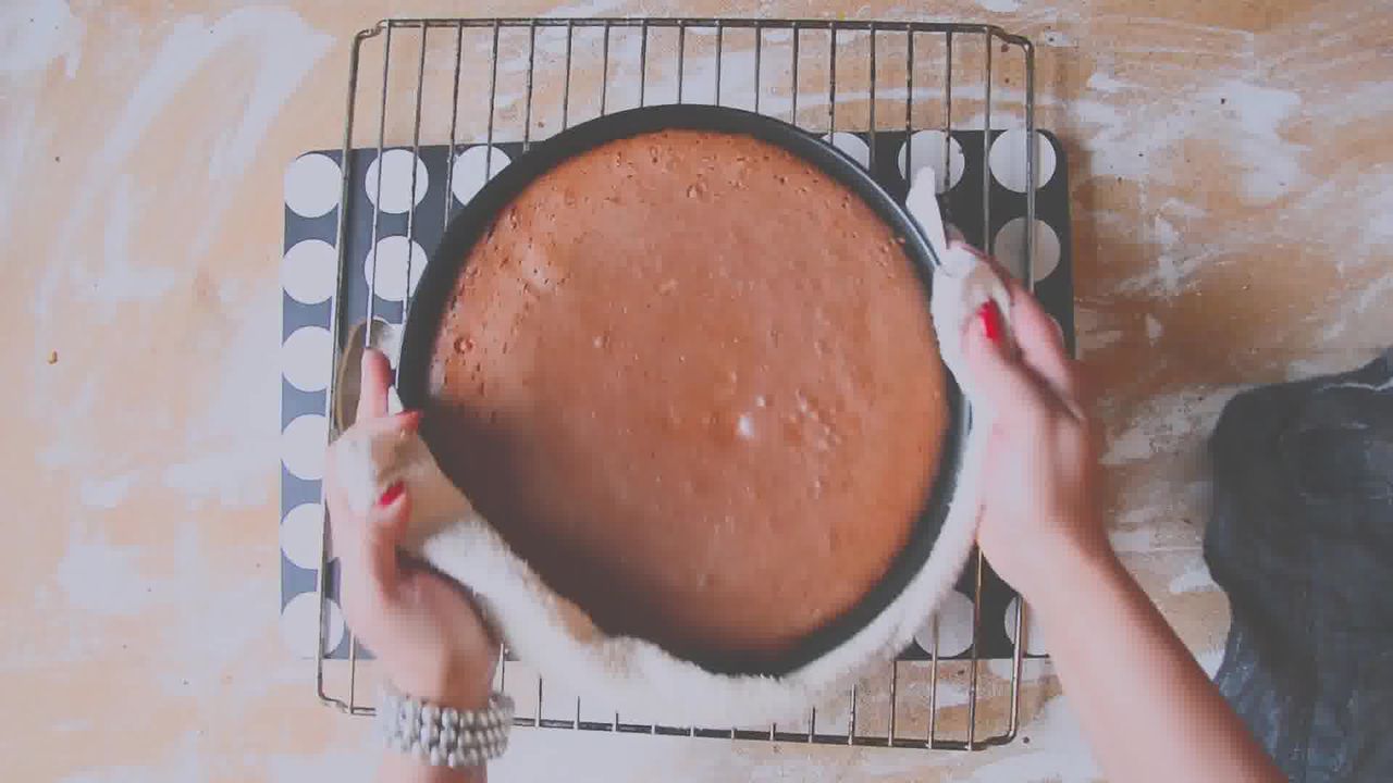 Image of the cooking step-3-2 for Chocolate Cheesecake