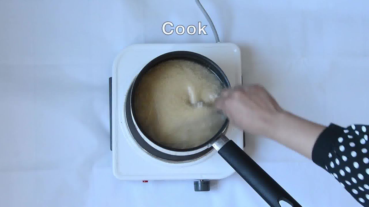 Image of the cooking step-1-3 for Couscous with Sauteed Mushrooms Kidney Beans - Video