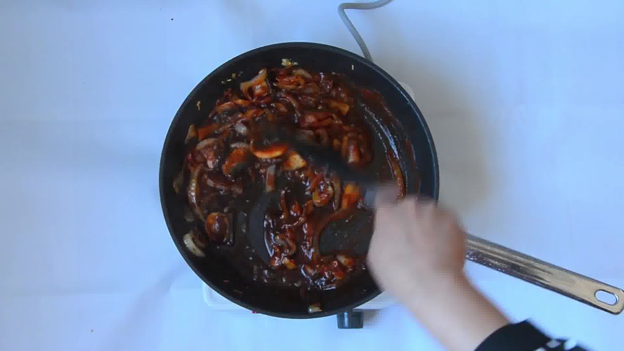 Image of the cooking step-2-8 for Couscous with Sauteed Mushrooms Kidney Beans - Video