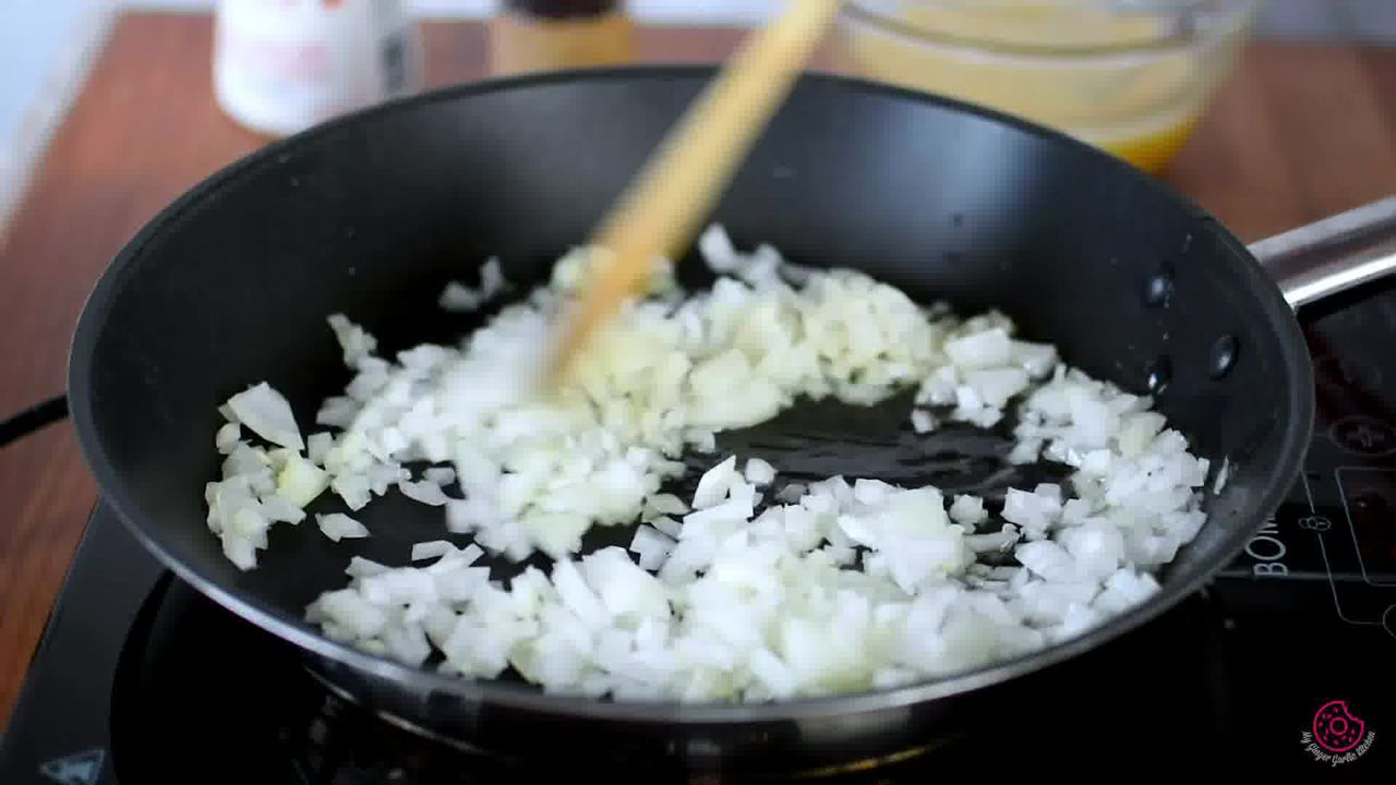 Image of the cooking step-1-4 for Egg Bhurji