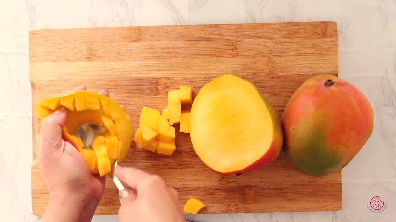 Image of the cooking step-1-1 for Eggless Mango Mousse