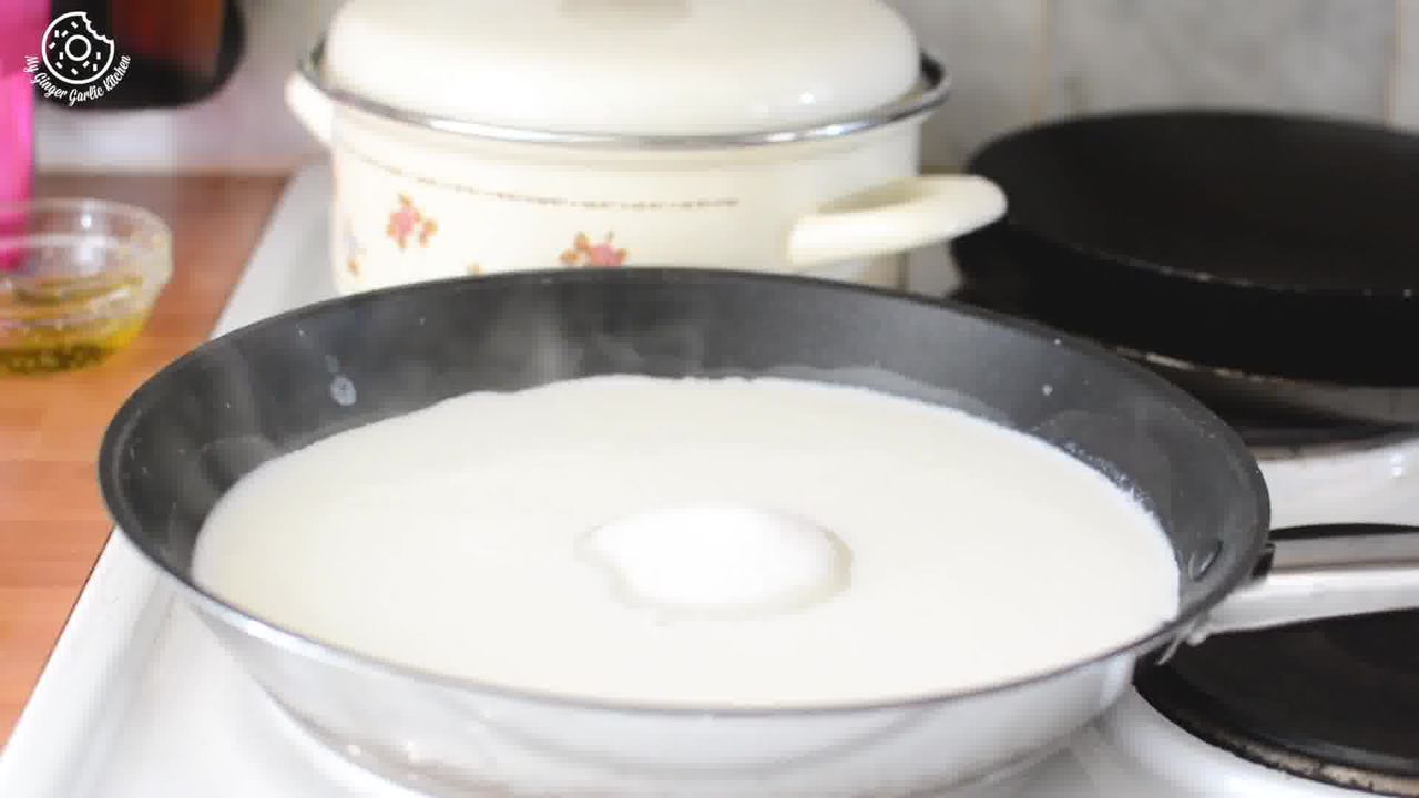 Image of the cooking step-1-1 for How to Make Sweetened Condensed Milk