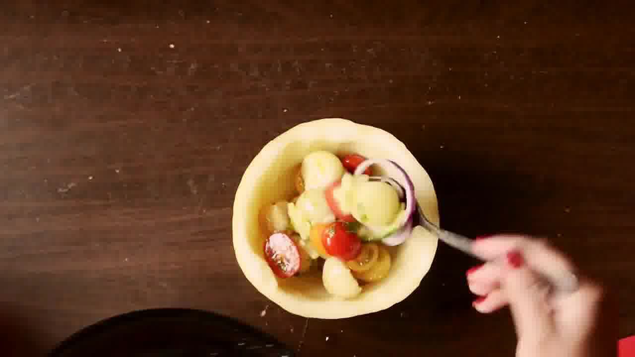 Image of the cooking step-1-7 for Honeydew Melon Radish Salad Bowls