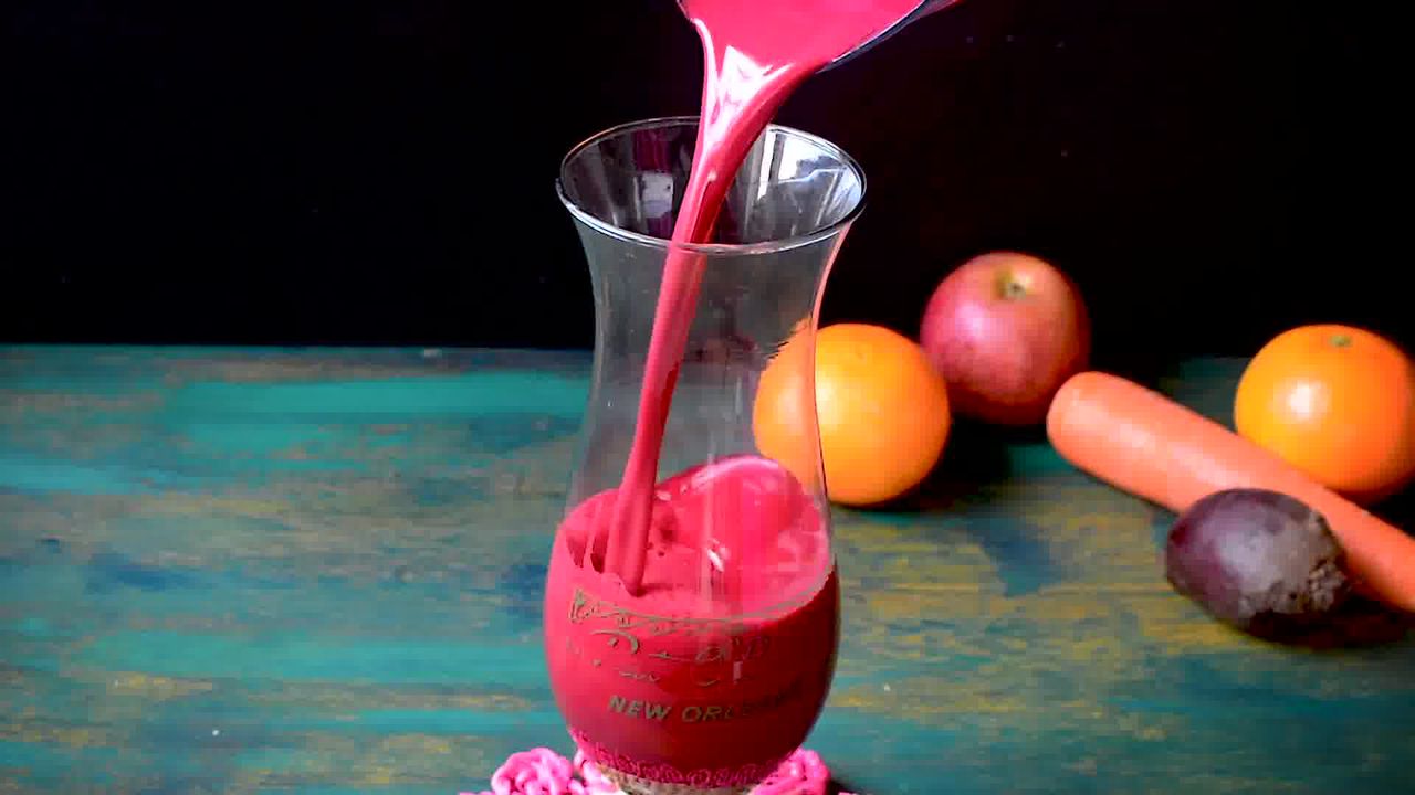 Image of the cooking step-1-3 for How To Make Detox Heart Beet Juice | Video Recipe