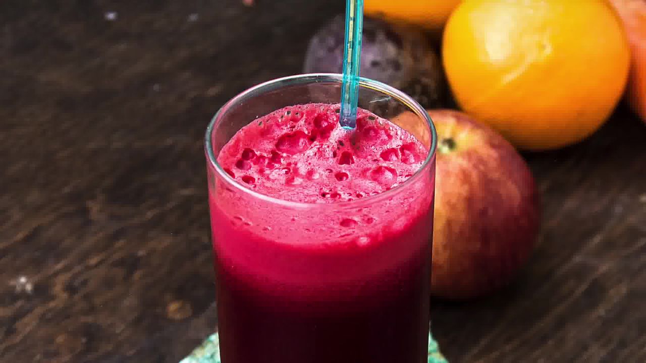 Image of the cooking step-1-4 for How To Make Detox Heart Beet Juice | Video Recipe