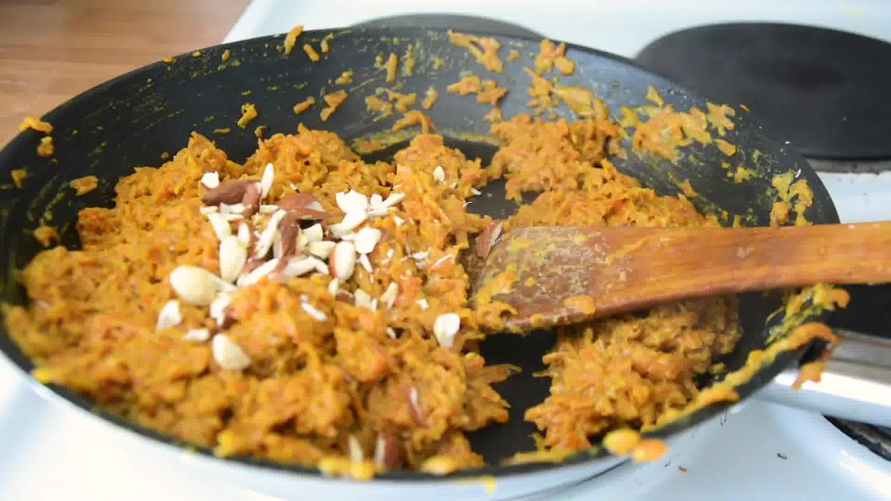 Image of the cooking step-1-9 for Carrot Halwa - How to Make Gajar Halwa
