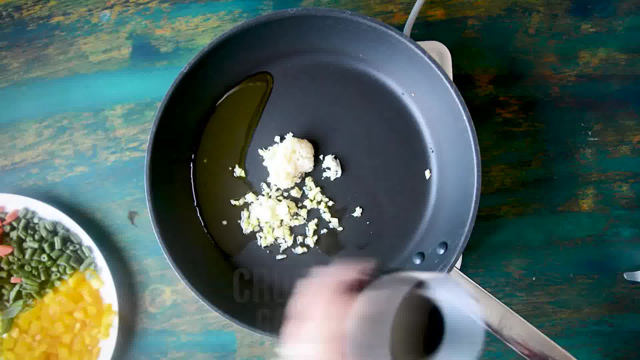 Image of the cooking step-1-2 for Schezwan Fried Rice