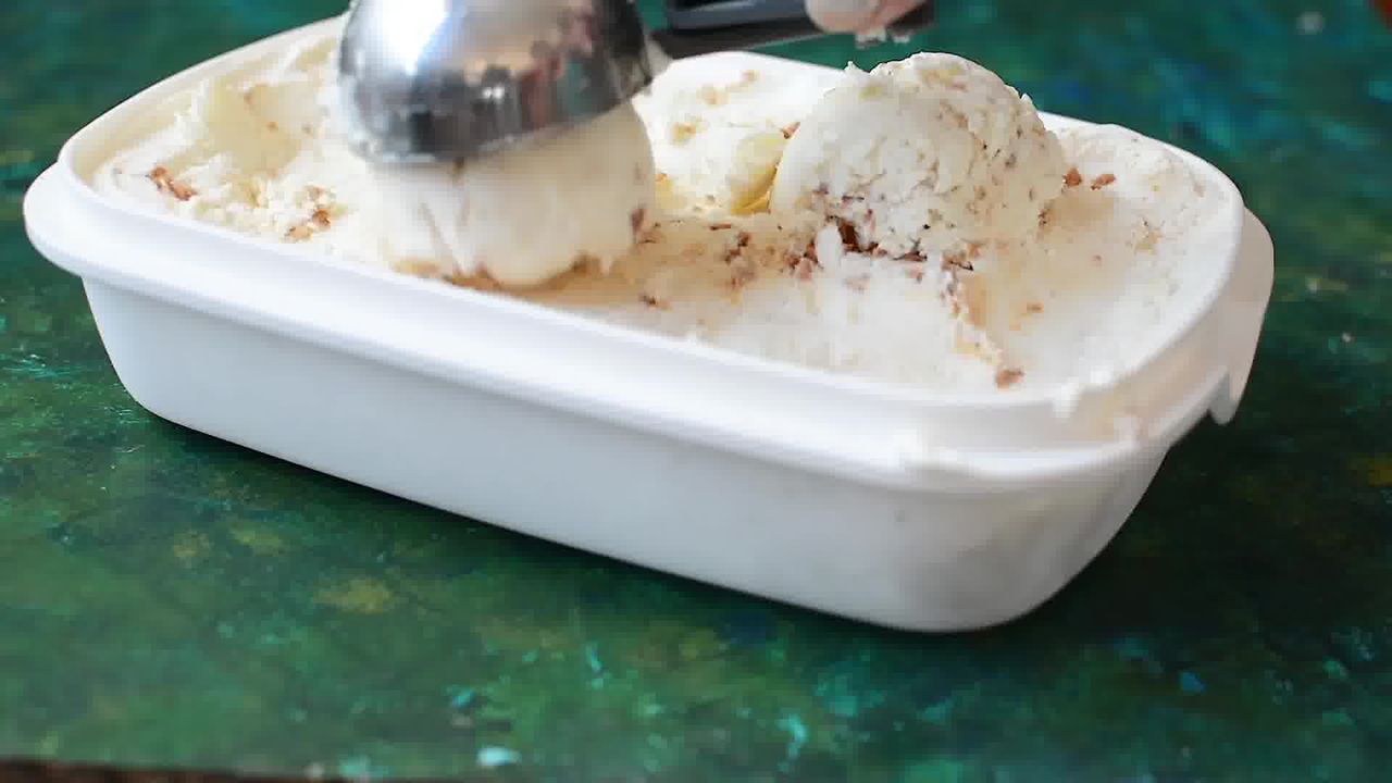 Image of the cooking step-2-10 for Indian Butterscotch Ice Cream Recipe - No Churn - Eggless