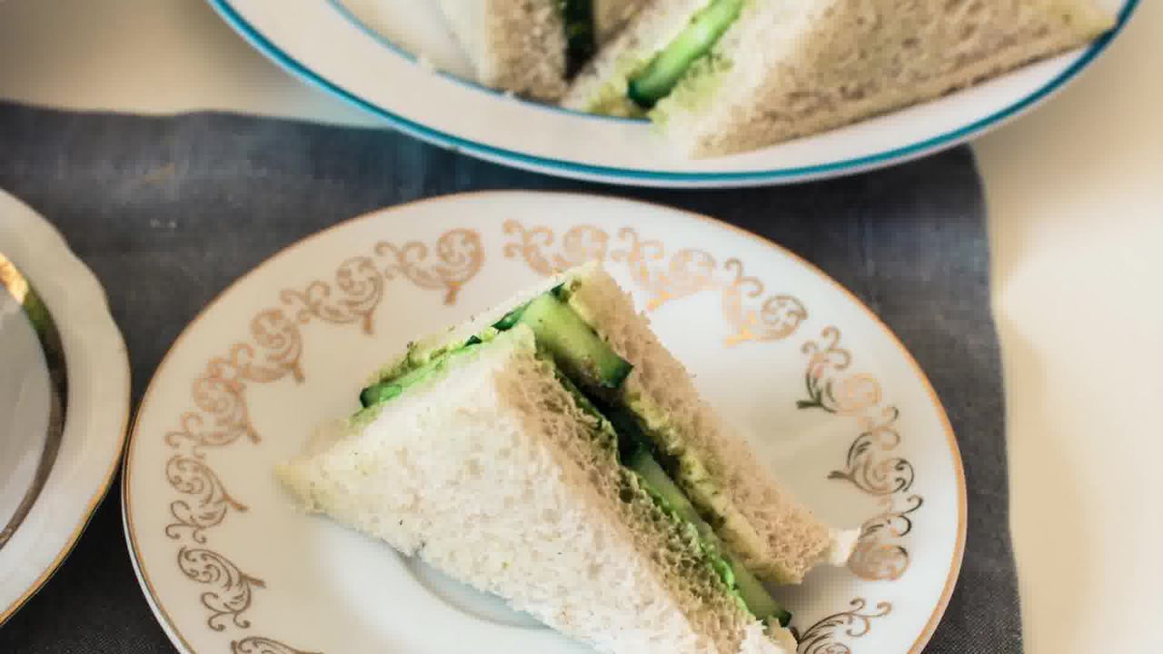 Image of the cooking step-2-7 for Indian Cucumber Chutney Sandwich – Tea Time Sandwich