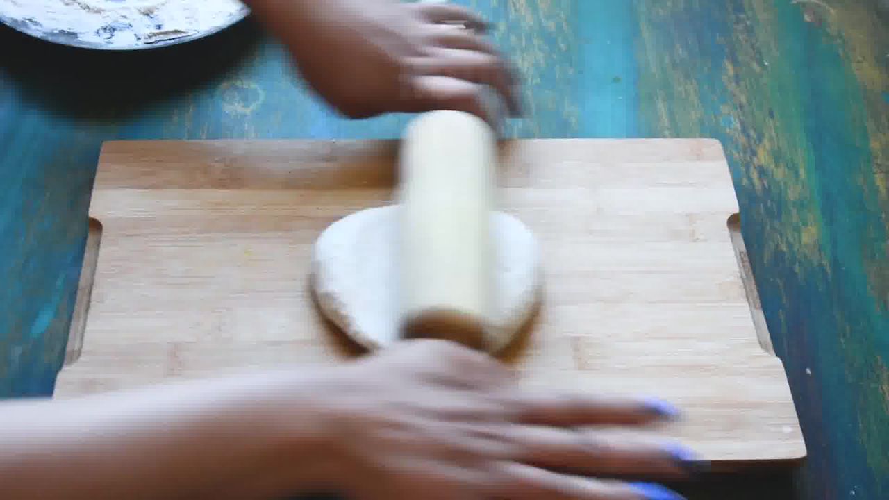 Image of the cooking step-4-1 for Paneer Stuffed Naan Recipe