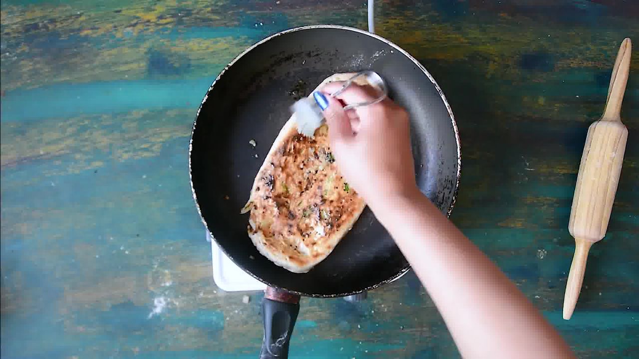 Image of the cooking step-4-12 for Paneer Stuffed Naan Recipe