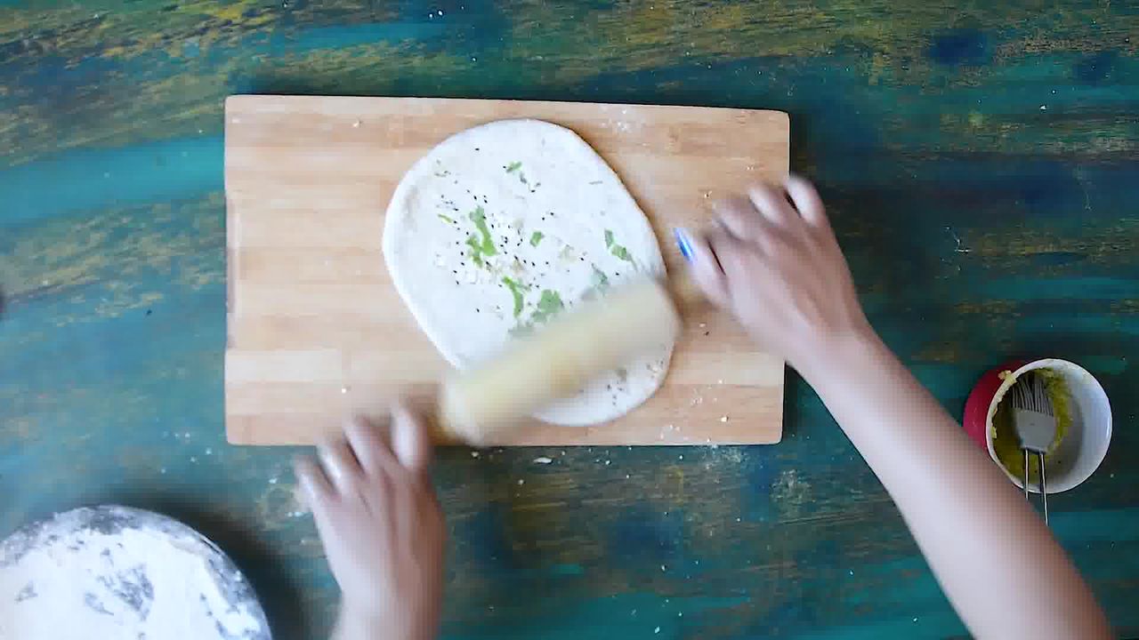 Image of the cooking step-4-7 for Paneer Stuffed Naan Recipe