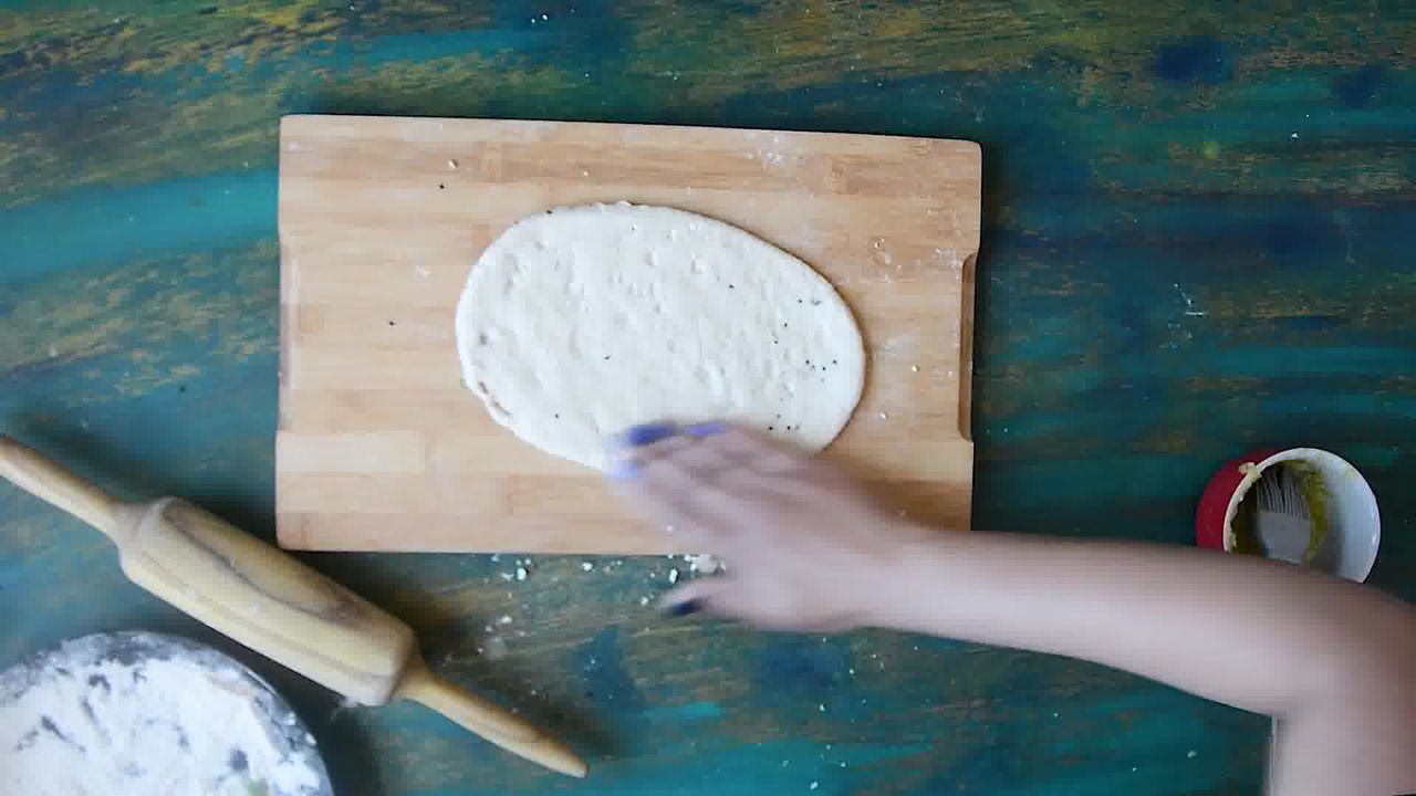 Image of the cooking step-4-8 for Paneer Stuffed Naan Recipe