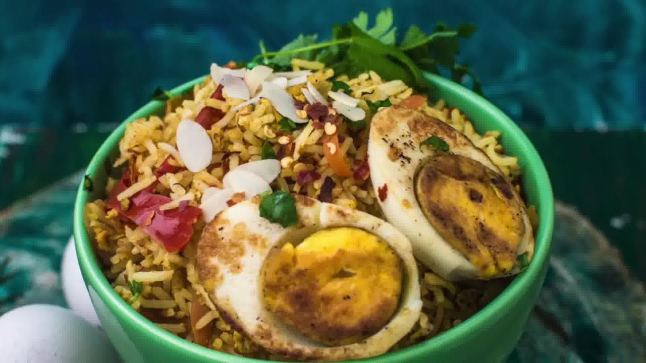 Image of the cooking step-2-14 for Indian Style Triple Egg Fried Rice Recipe