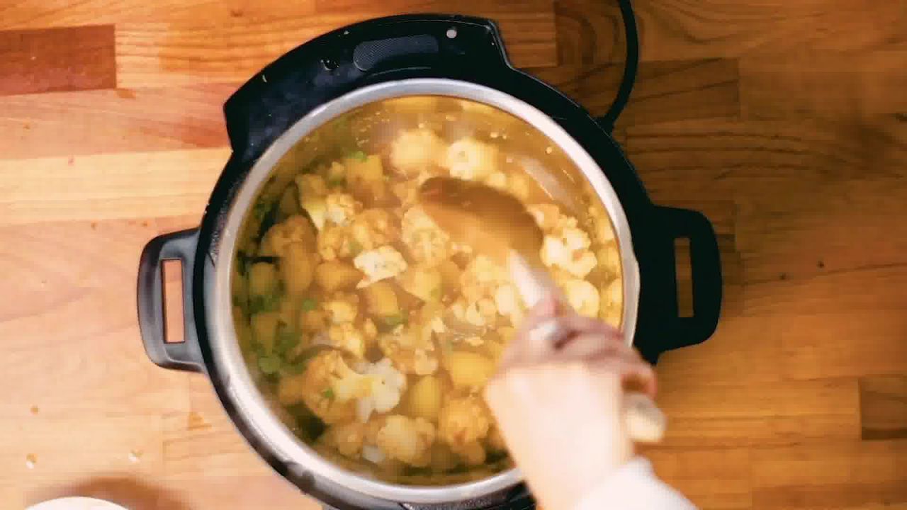 Image of the cooking step-1-16 for Instant Pot Aloo Gobi