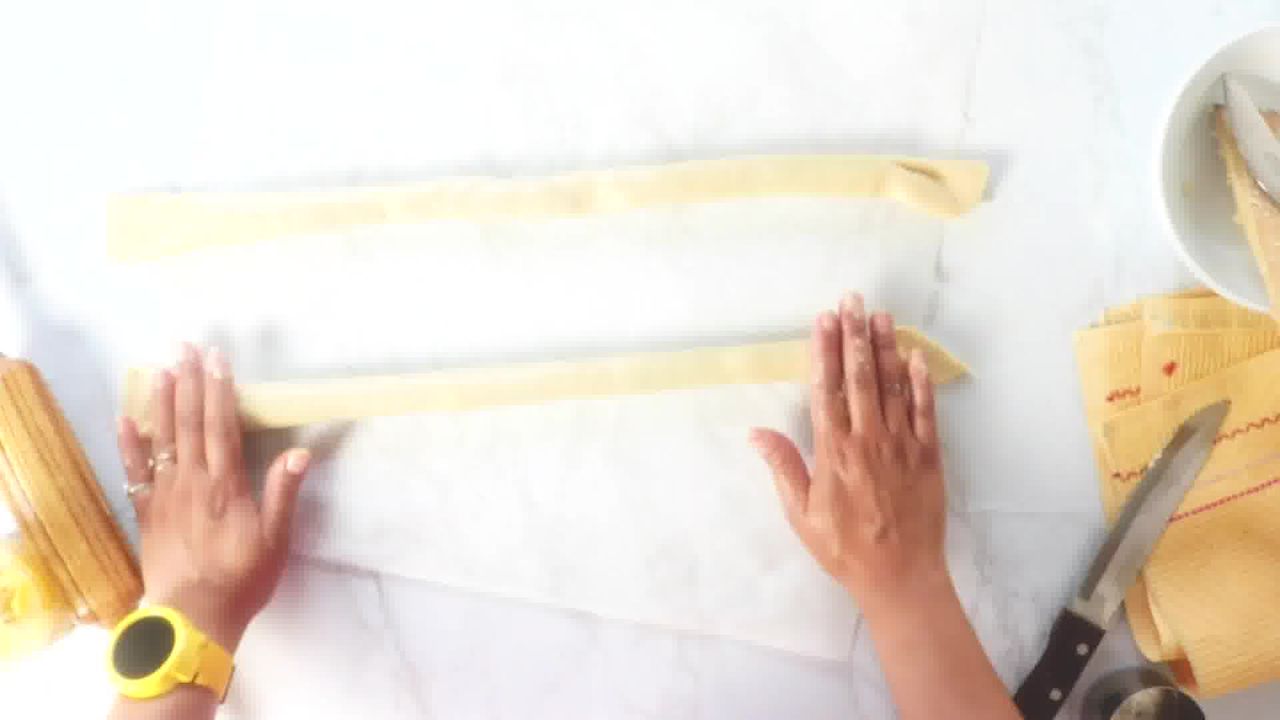 Image of the cooking step-6-7 for Kaju Pista Roll Recipe - Cashew Pistachio Fudge