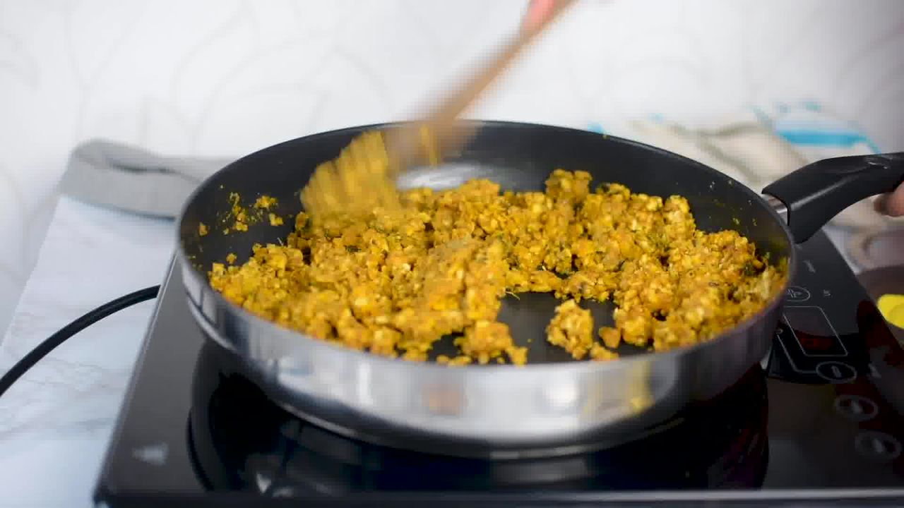 Image of the cooking step-1-14 for Khasta Moong Dal Kachori