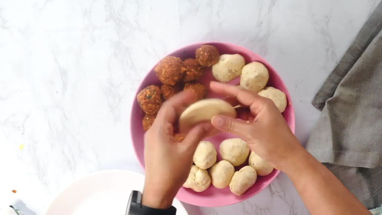 Image of the cooking step-3-2 for Khasta Moong Dal Kachori