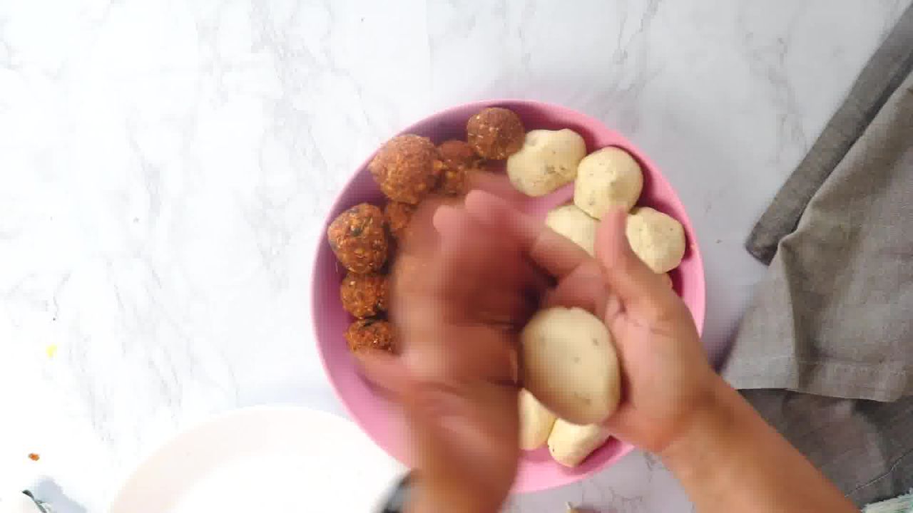 Image of the cooking step-3-5 for Khasta Moong Dal Kachori