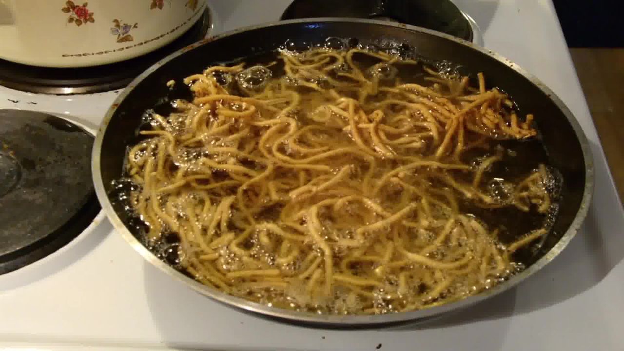 Image of the cooking step-1-13 for Lehsuni Sev - Garlicky Gram Flour Noodles