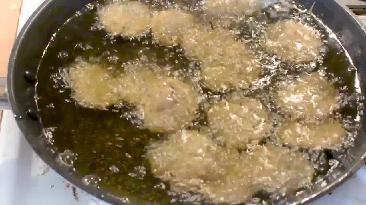 Image of the cooking step-2-2 for Masala Mathri - Spicy Indian Crackers (Fried and Baked)