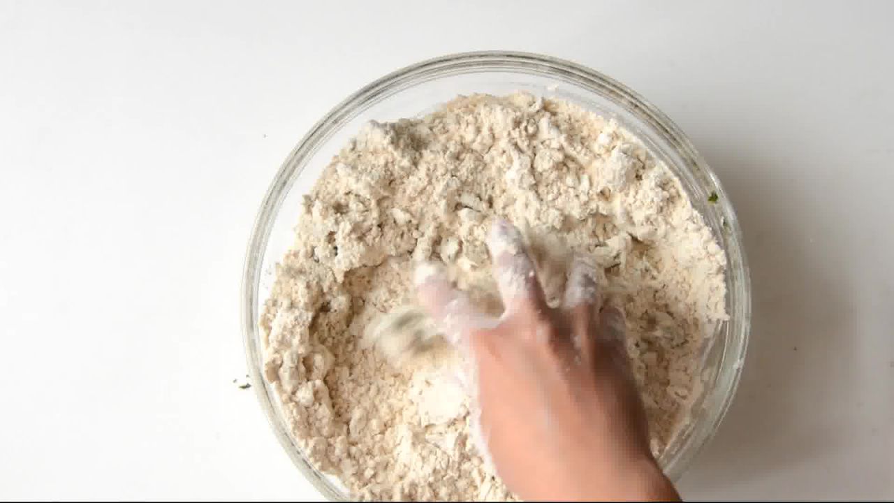 Image of the cooking step-1-3 for Mint Coriander Tandoori Roti Recipe