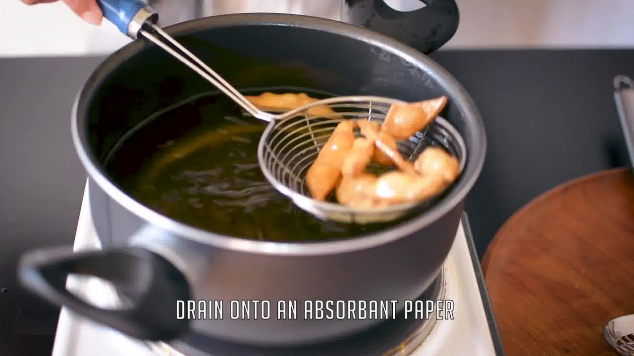 Image of the cooking step-3-4 for Namak Para (8 fun Ways)