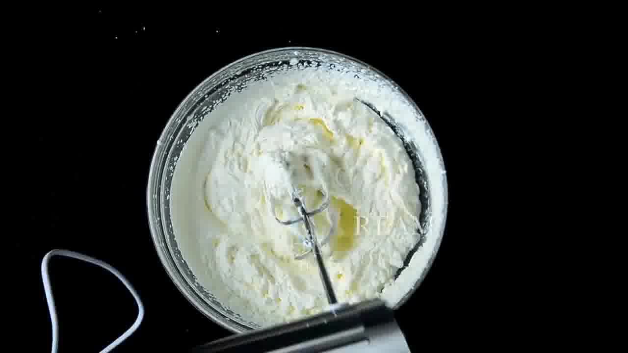 Image of the cooking step-1-1 for No Churn Peach Blueberry Ice Cream (Video)