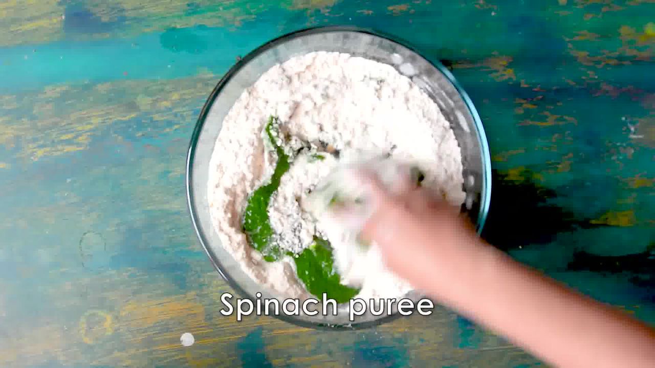 Image of the cooking step-2-3 for Palak Puri - Spinach Puri (Step-by-step video)