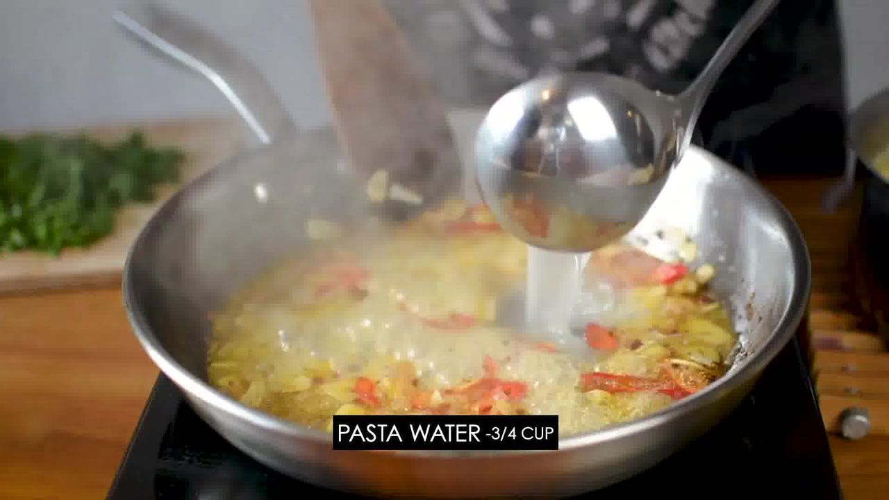 Image of the cooking step-1-8 for Pasta Aglio E Olio (Spaghetti with Oil and Garlic)