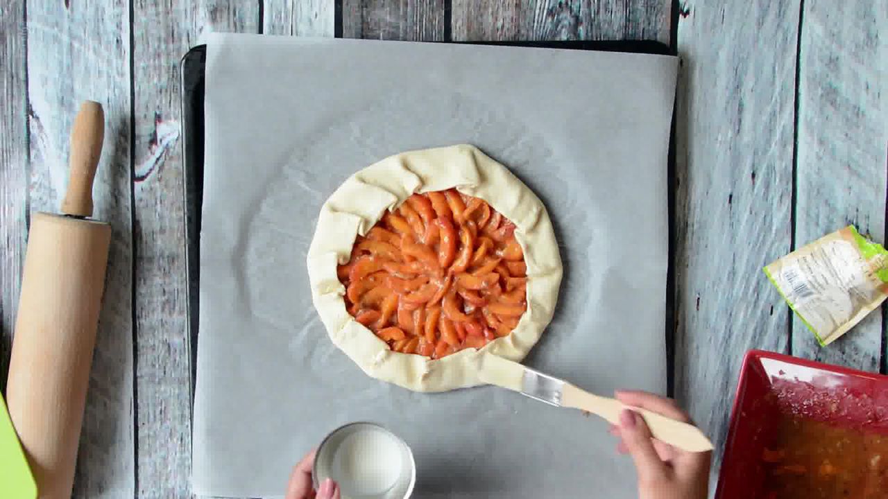 Image of the cooking step-1-8 for Puff Pastry Apricot Galette with Almond Topping