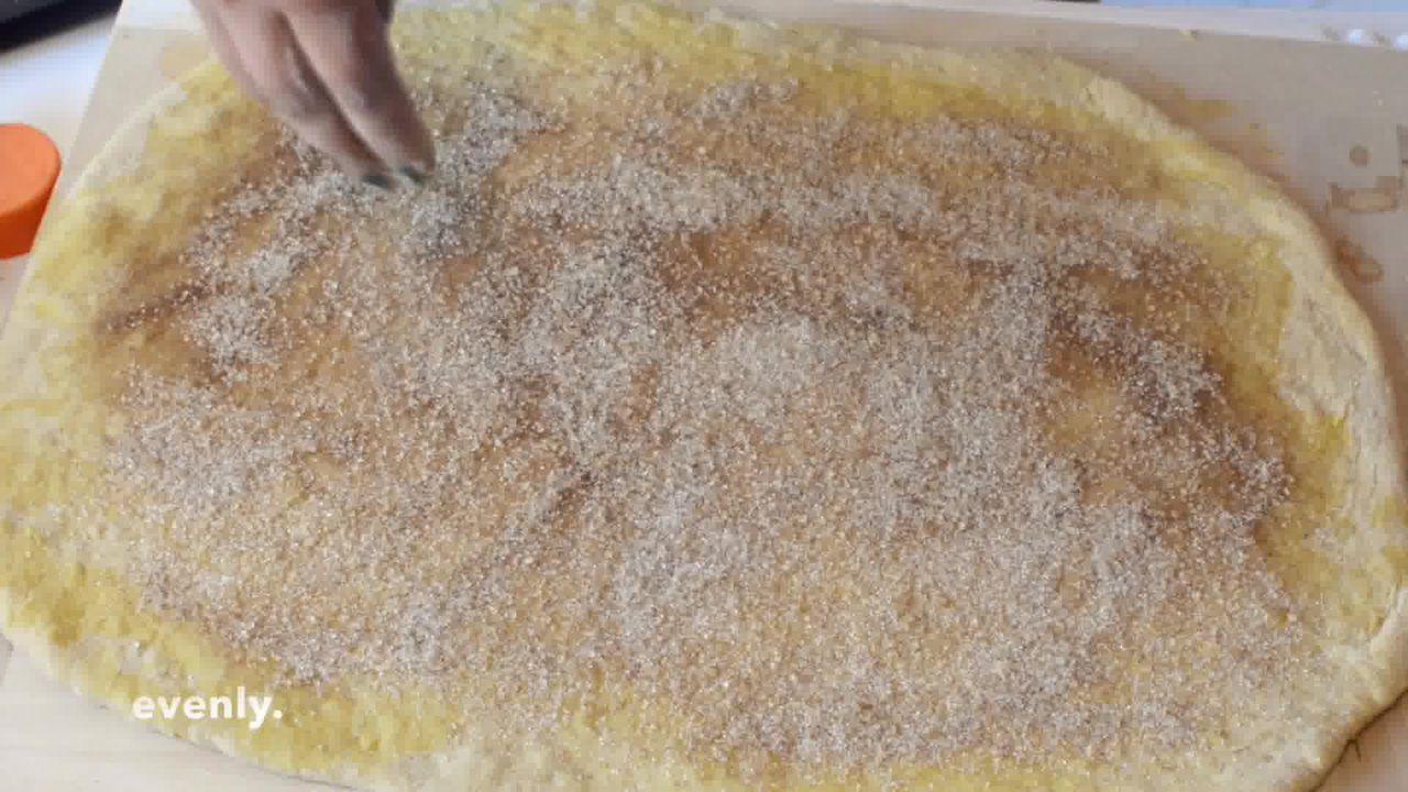 Image of the cooking step-3-4 for Easy Pumpkin Cinnamon Rolls - Pumpkin Cinnamon Bun