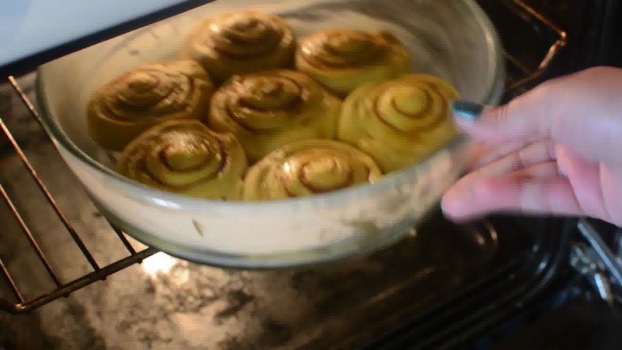 Image of the cooking step-4-2 for Easy Pumpkin Cinnamon Rolls - Pumpkin Cinnamon Bun